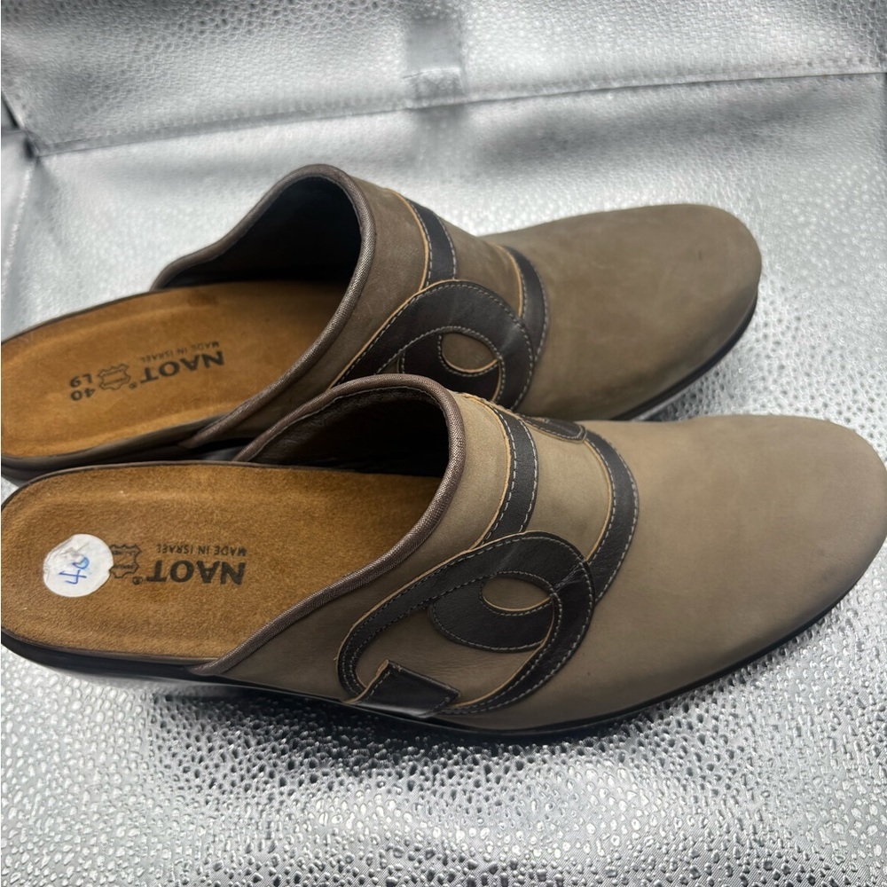 Naot Womens Size 40 US 9 -9.5 Suede Clogs Slip On Brown Comfort Shoes - Picture 4 of 6